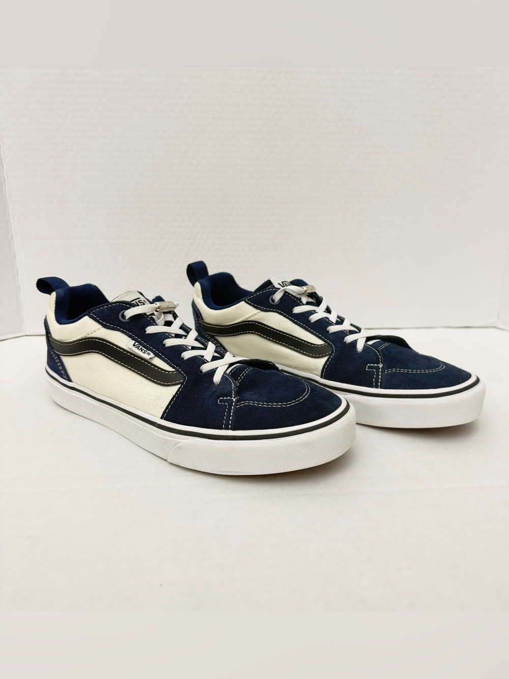 Vans Filmore Men’s Size 8 Low Top Skater Shoes In Navy Cream Off White